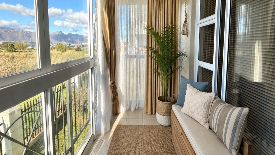 2 Bedroom Property for Sale in Heritage Park Western Cape